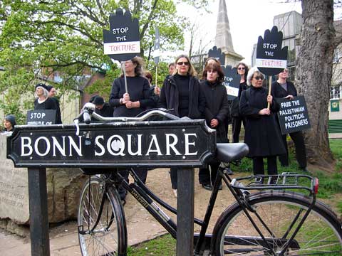 Women in Black vigil for Palestinian political prisoners, Oxford 17 April 2005